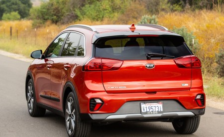 2020 Kia Niro Hybrid Rear Three-Quarter Wallpapers 450x275 (21)