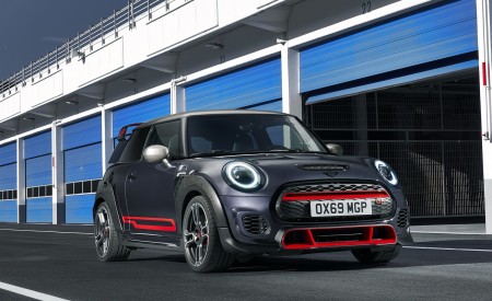 2020 MINI John Cooper Works GP Front Three-Quarter Wallpapers 450x275 (17)