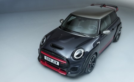 2020 MINI John Cooper Works GP Front Three-Quarter Wallpapers 450x275 (40)