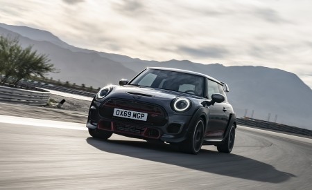 2020 MINI John Cooper Works GP Front Wallpapers 450x275 (11)