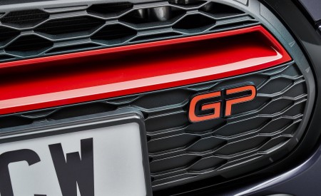 2020 MINI John Cooper Works GP Grill Wallpapers 450x275 (21)