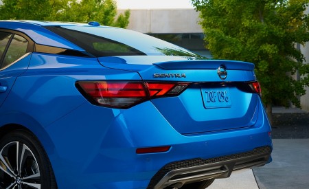 2020 Nissan Sentra Detail Wallpapers 450x275 (45)