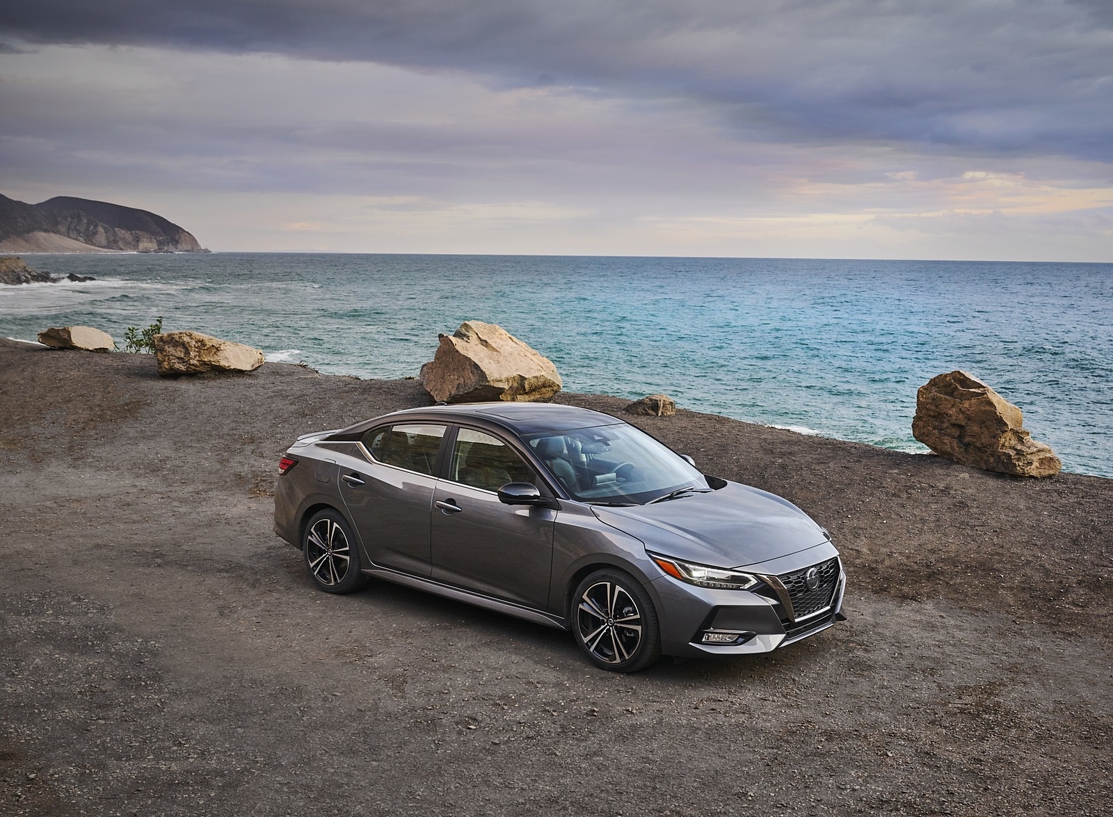 2020 Nissan Sentra Front Three-Quarter Wallpapers #20 of 84