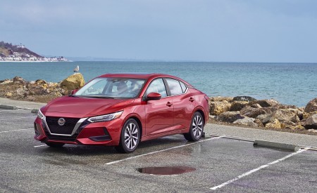 2020 Nissan Sentra Front Three-Quarter Wallpapers 450x275 (9)