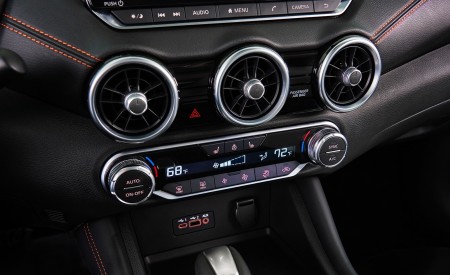 2020 Nissan Sentra Interior Detail Wallpapers 450x275 (57)
