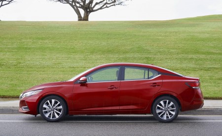 2020 Nissan Sentra Side Wallpapers 450x275 (13)