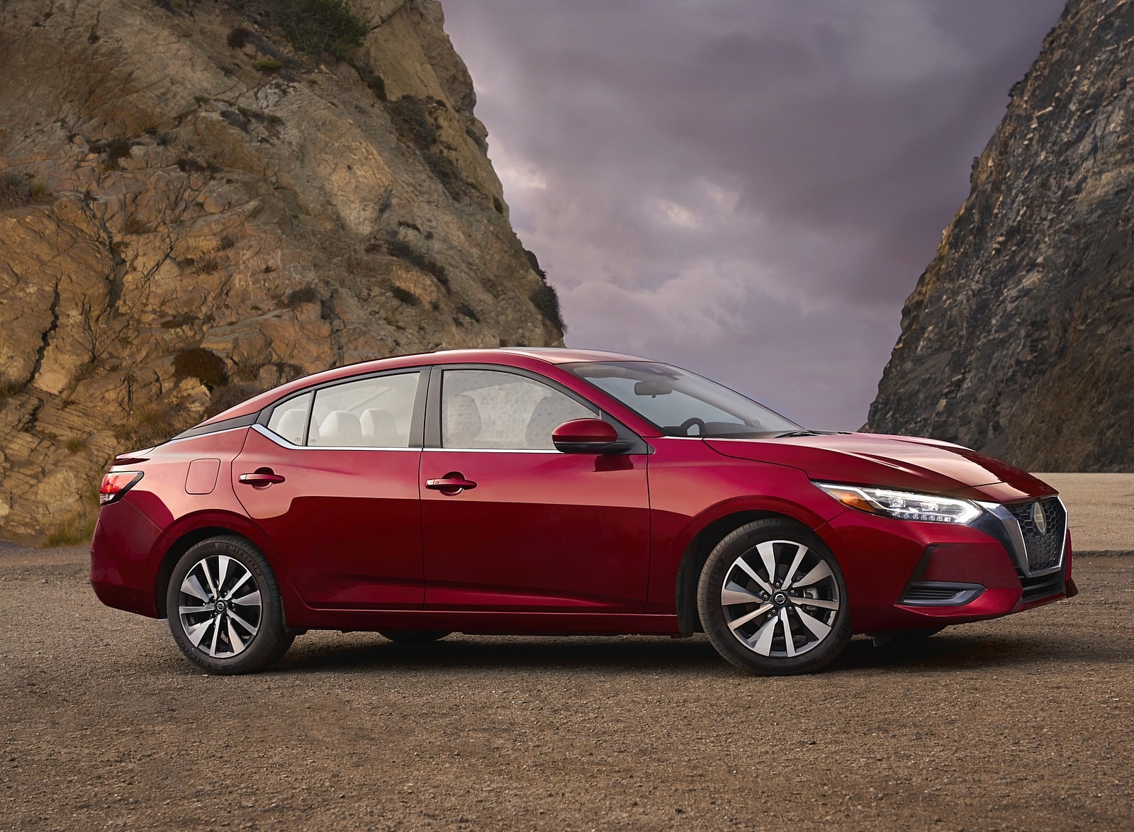 2020 Nissan Sentra Side Wallpapers (14)