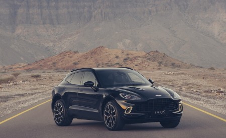 2021 Aston Martin DBX Front Three-Quarter Wallpapers  450x275 (52)