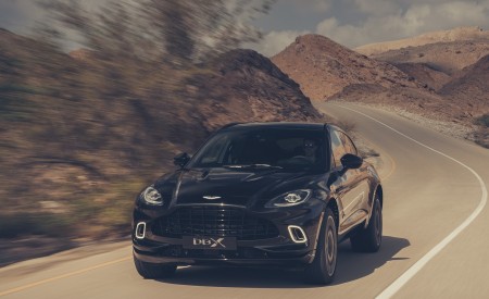 2021 Aston Martin DBX Front Three-Quarter Wallpapers 450x275 (9)