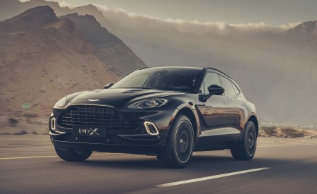 2021 Aston Martin DBX Front Three-Quarter Wallpapers 450x275 (3)
