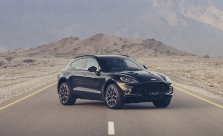 2021 Aston Martin DBX Front Three-Quarter Wallpapers 450x275 (54)