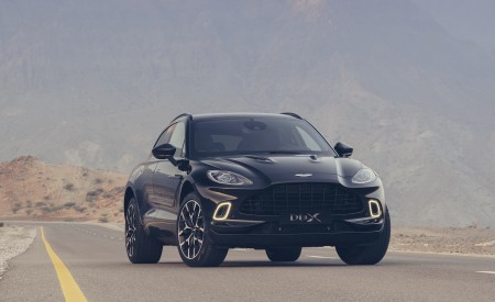 2021 Aston Martin DBX Front Three-Quarter Wallpapers 450x275 (49)