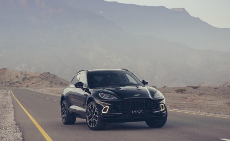 2021 Aston Martin DBX Front Three-Quarter Wallpapers 450x275 (48)