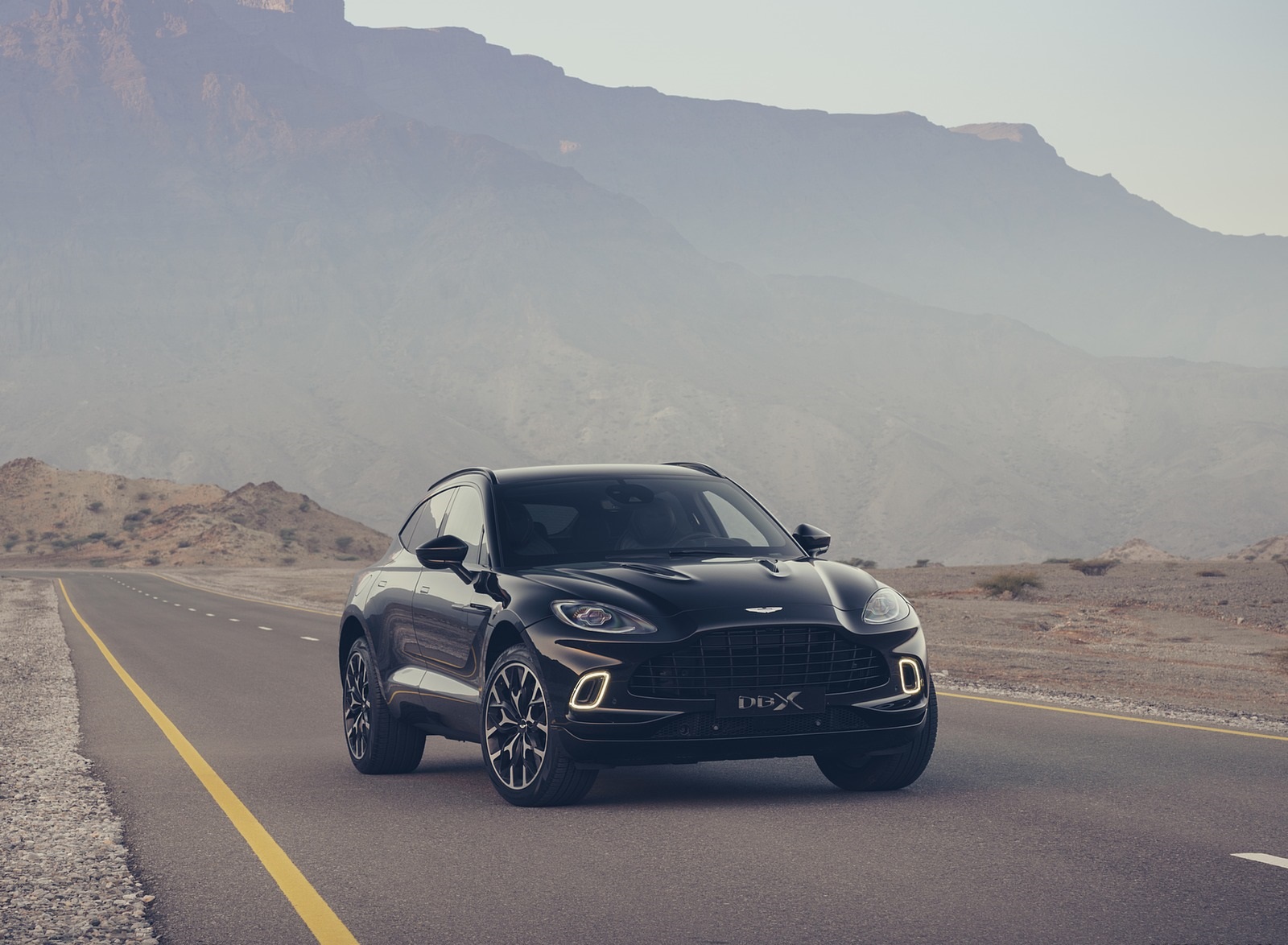 2021 Aston Martin DBX Front Three-Quarter Wallpapers #48 of 122