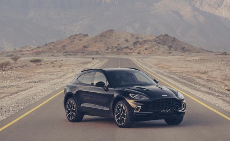 2021 Aston Martin DBX Front Three-Quarter Wallpapers 450x275 (56)