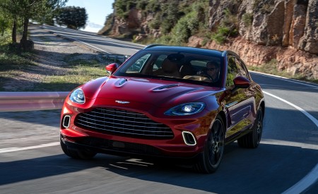 2021 Aston Martin DBX Front Three-Quarter Wallpapers 450x275 (86)