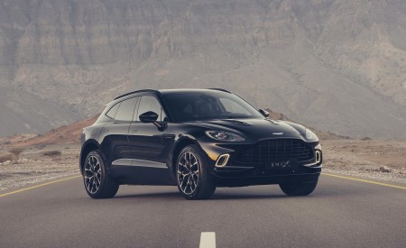 2021 Aston Martin DBX Front Three-Quarter Wallpapers 450x275 (59)