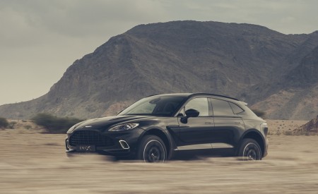 2021 Aston Martin DBX Front Three-Quarter Wallpapers 450x275 (31)