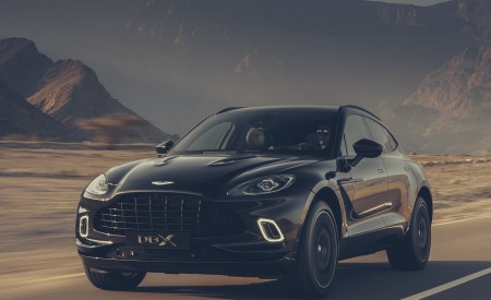 2021 Aston Martin DBX Front Three-Quarter Wallpapers 450x275 (11)