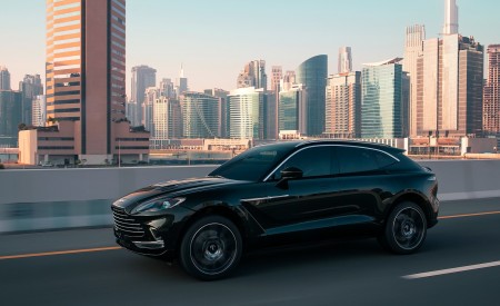 2021 Aston Martin DBX Front Three-Quarter Wallpapers 450x275 (6)