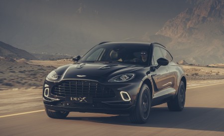 2021 Aston Martin DBX Front Three-Quarter Wallpapers 450x275 (4)