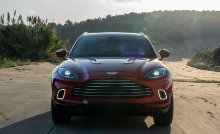 2021 Aston Martin DBX Front Wallpapers 450x275 (90)