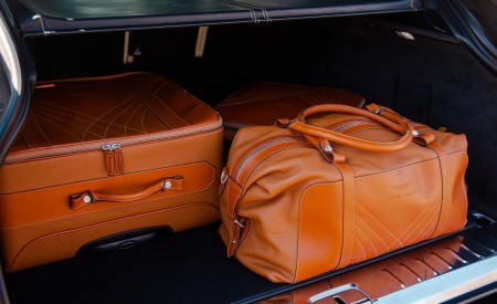 2021 Aston Martin DBX Trunk Wallpapers 450x275 (82)