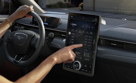 2021 Ford Mustang Mach-E Electric SUV Central Console Wallpapers 450x275 (66)