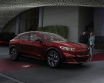 2021 Ford Mustang Mach-E Electric SUV Front Three-Quarter Wallpapers 150x120 (35)