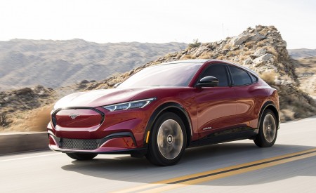 2021 Ford Mustang Mach-E Front Three-Quarter Wallpapers 450x275 (3)