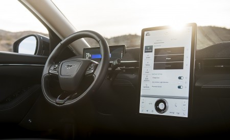 2021 Ford Mustang Mach-E Interior Wallpapers 450x275 (25)