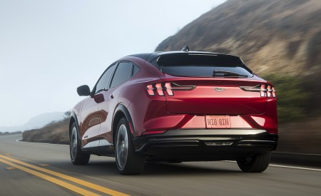 2021 Ford Mustang Mach-E Rear Three-Quarter Wallpapers  450x275 (8)