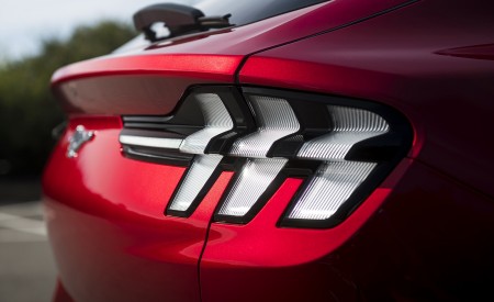 2021 Ford Mustang Mach-E Tail Light Wallpapers 450x275 (20)