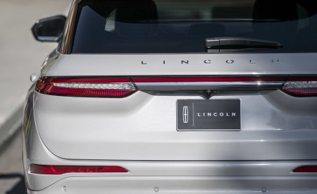 2021 Lincoln Corsair Grand Touring Plug-In Hybrd (Color: Ceramic Pearl) Detail Wallpapers 450x275 (37)