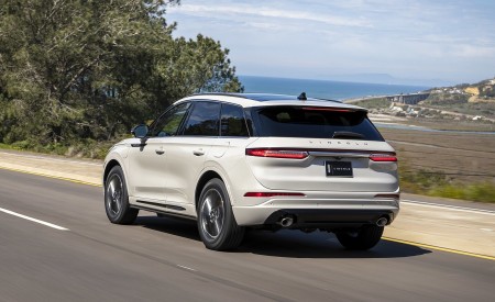 2021 Lincoln Corsair Grand Touring Plug-In Hybrd (Color: Ceramic Pearl) Rear Three-Quarter Wallpapers 450x275 (33)