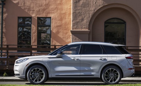 2021 Lincoln Corsair Grand Touring Plug-In Hybrd (Color: Ceramic Pearl) Side Wallpapers 450x275 (35)