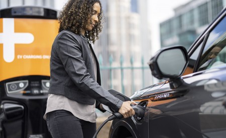 2021 Lincoln Corsair Grand Touring Plug-In Hybrid Charging Connector Wallpapers 450x275 (29)