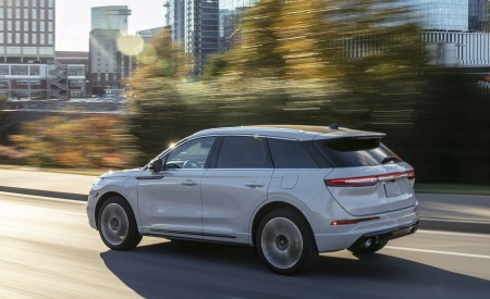 2021 Lincoln Corsair Grand Touring Plug-In Hybrid Rear Three-Quarter Wallpapers 450x275 (5)