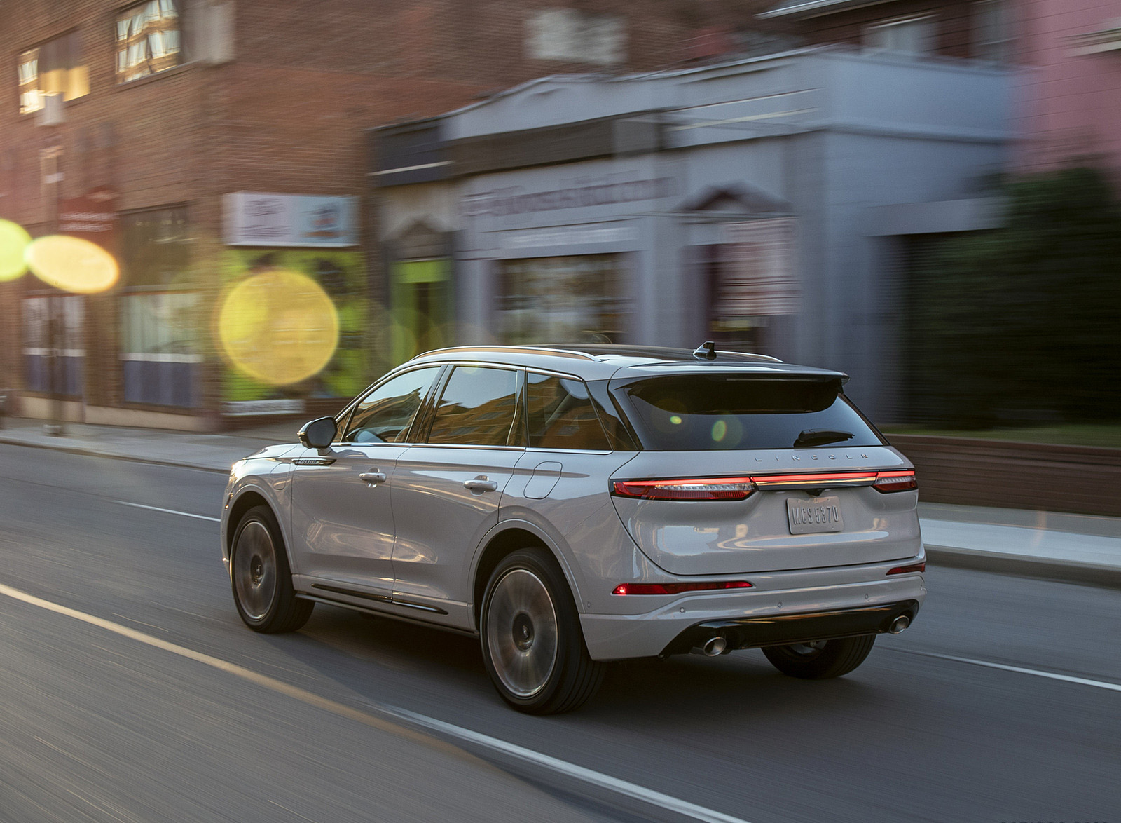 2021 Lincoln Corsair Grand Touring Plug-In Hybrid Rear Three-Quarter Wallpapers (7)