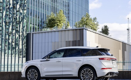 2021 Lincoln Corsair Grand Touring Plug-In Hybrid Side Wallpapers 450x275 (11)