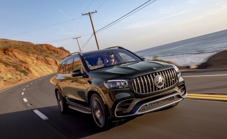 2021 Mercedes-AMG GLS 63 (US-Spec) Front Three-Quarter Wallpapers 450x275 (23)
