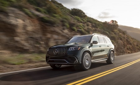 2021 Mercedes-AMG GLS 63 (US-Spec) Front Three-Quarter Wallpapers 450x275 (5)