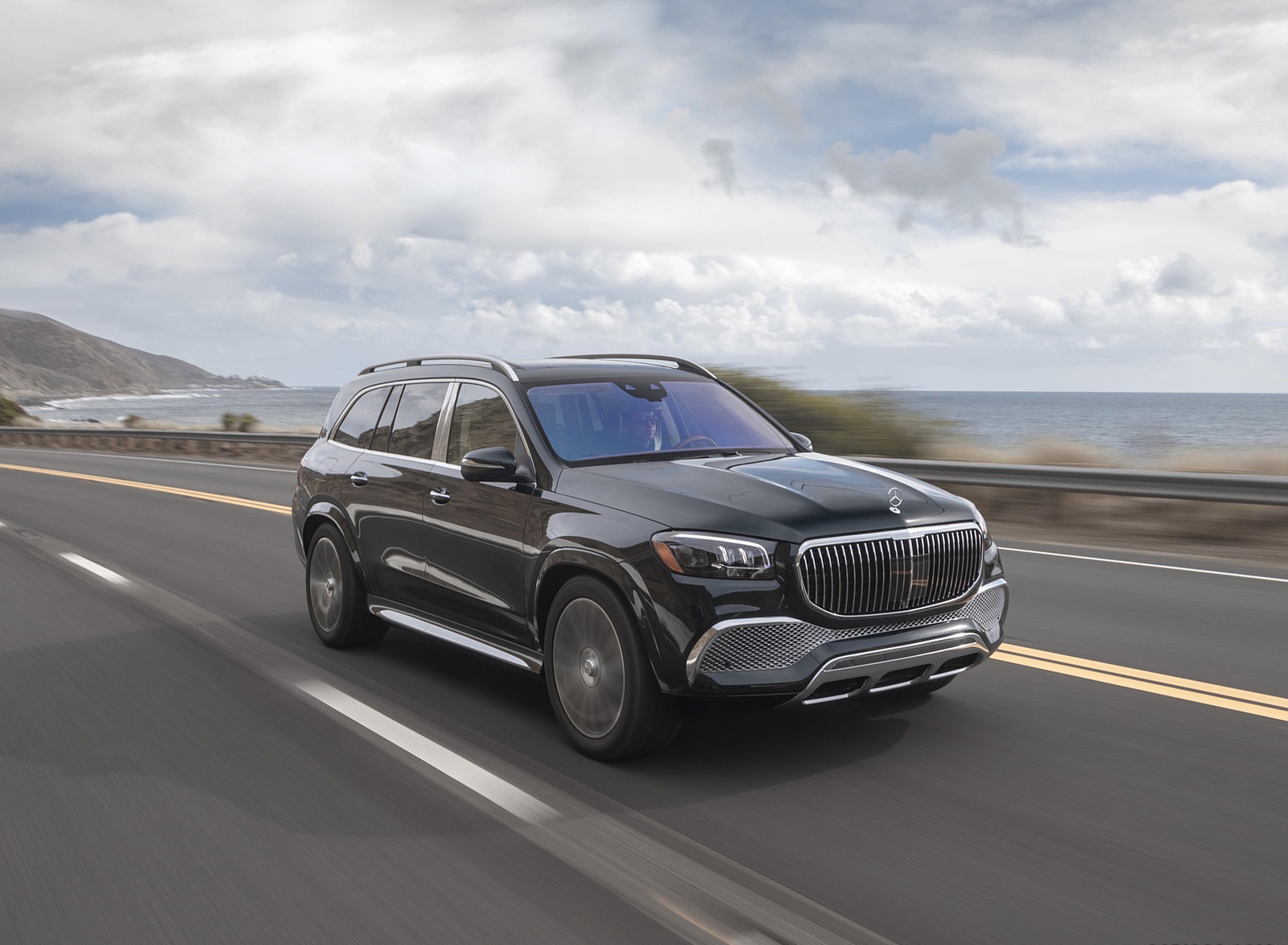 2021 Mercedes-Maybach GLS 600 (US-Spec) Front Three-Quarter Wallpapers (5)