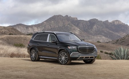 2021 Mercedes-Maybach GLS 600 (US-Spec) Front Three-Quarter Wallpapers 450x275 (39)