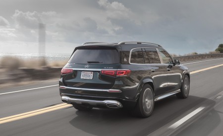 2021 Mercedes-Maybach GLS 600 (US-Spec) Rear Three-Quarter Wallpapers 450x275 (27)