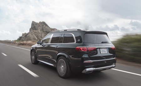 2021 Mercedes-Maybach GLS 600 (US-Spec) Rear Three-Quarter Wallpapers 450x275 (34)
