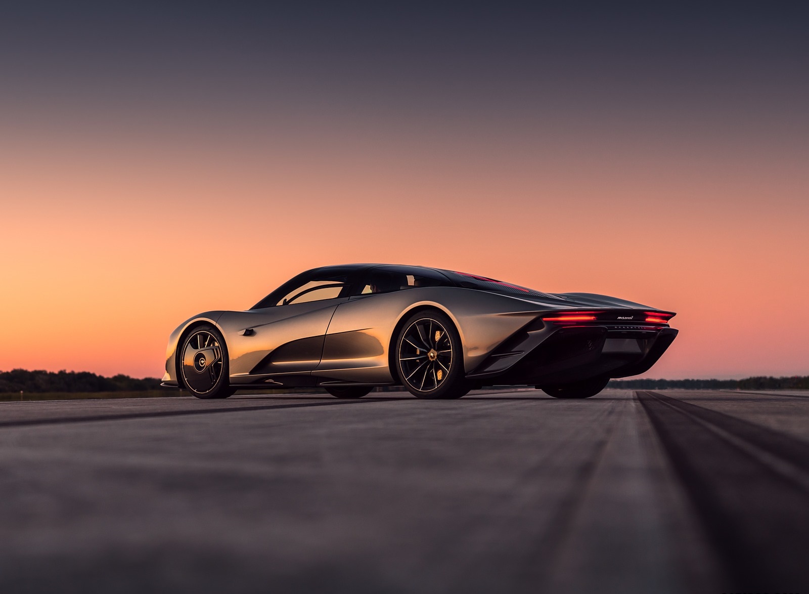 2019 McLaren Speedtail Rear Three-Quarter Wallpapers (9)