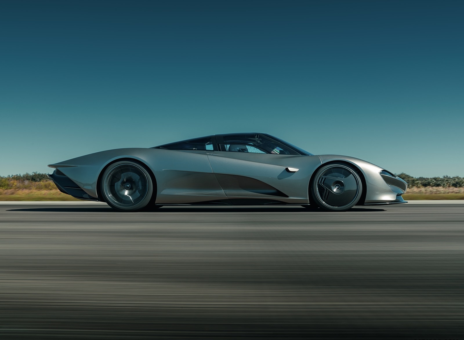 2019 McLaren Speedtail Side Wallpapers (7)
