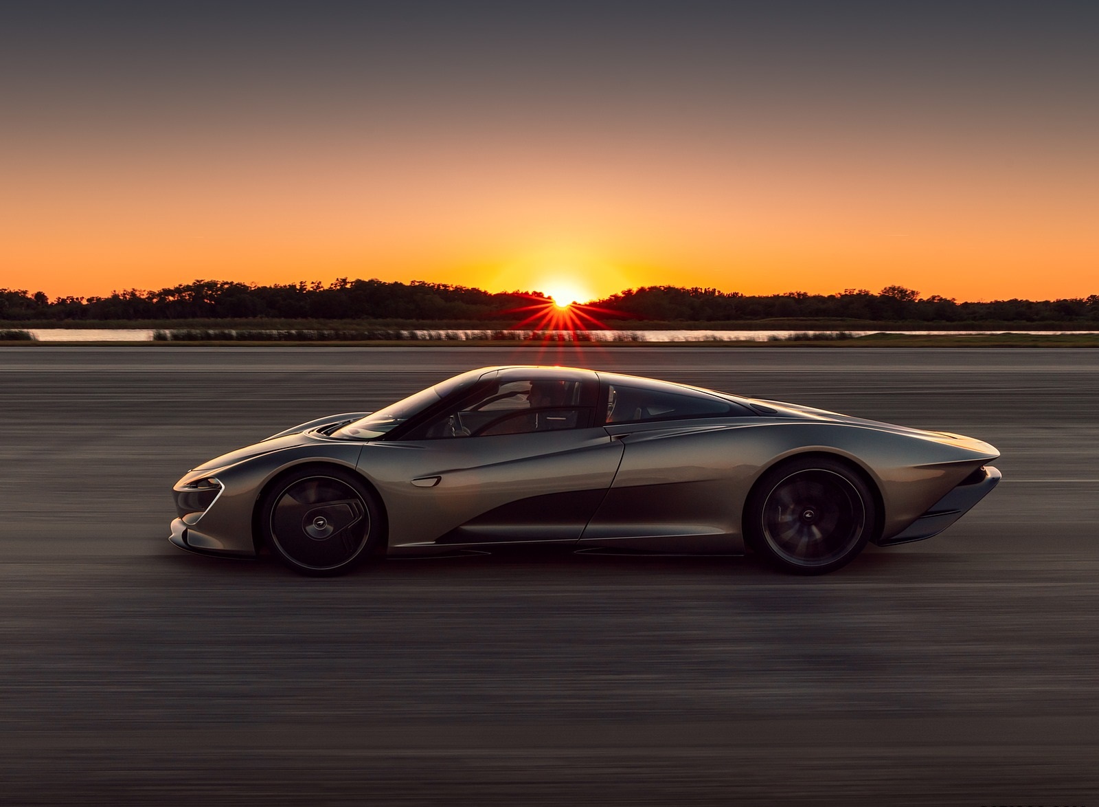 2019 McLaren Speedtail Side Wallpapers (3)