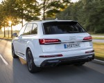 2020 Audi Q7 TFSI e quattro Plug-In Hybrid (Color: Glacier White) Rear Three-Quarter Wallpapers 150x120
